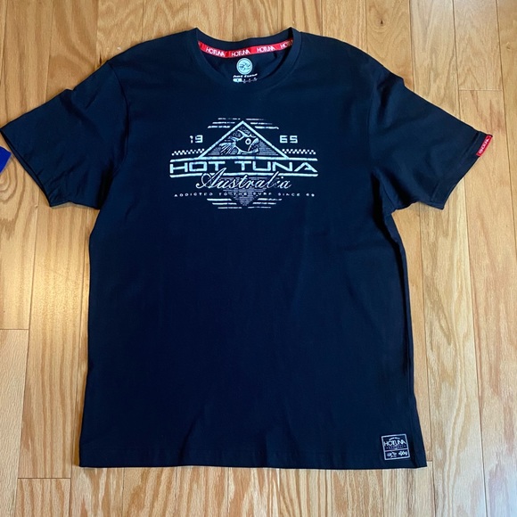 Lot of 2 Hot Tuna Surf Wear Australia T Shirts Men’s size Small Tee Shirt - Picture 8 of 13